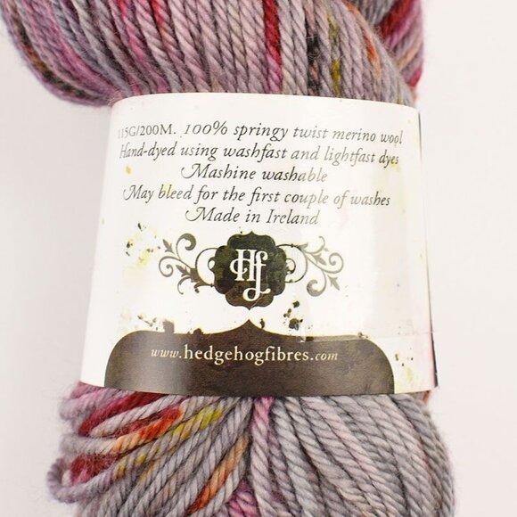 Hedgehog Fibres Merino DK Yarn 2 Skeins Springy Merino Wool Hand-Dyed Ruin - Picture 3 of 4